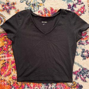 Black cropped T-shirt